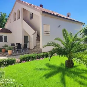https://apartments-zelic-zadar.hotelinzadar.com