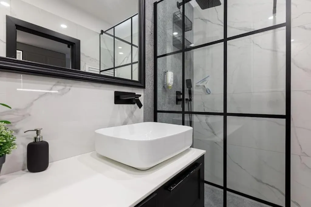 Golden Apartments Wroclaw - Great Location - Cozy And Bright&Janapawla19